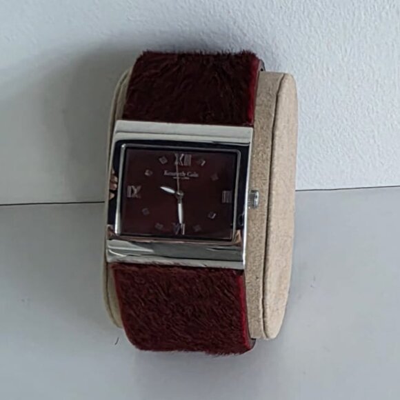 KENNETH COLE WATCH! - Picture 11 of 15